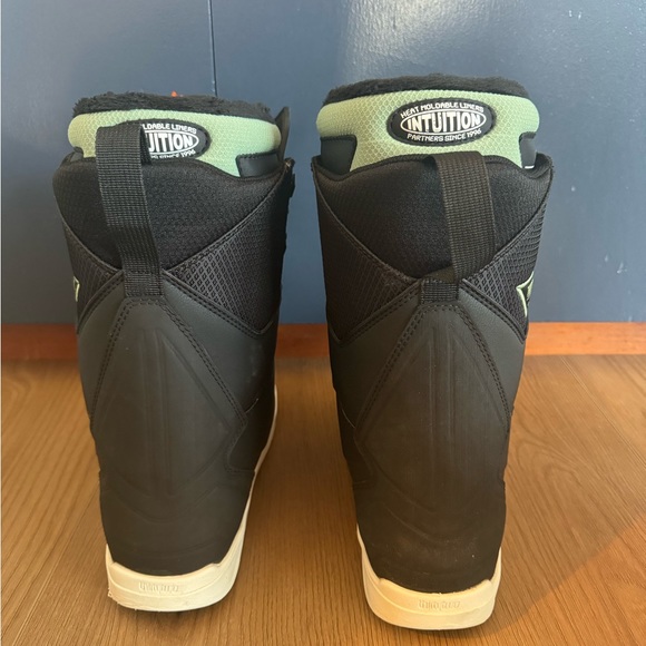 ThirtyTwo Lashed Woman’s Snowboard Boots - Picture 5 of 5